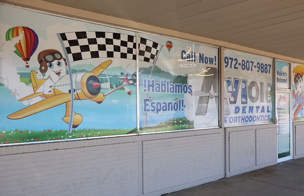 Front entrance of Avion Dental in Dallas Texas